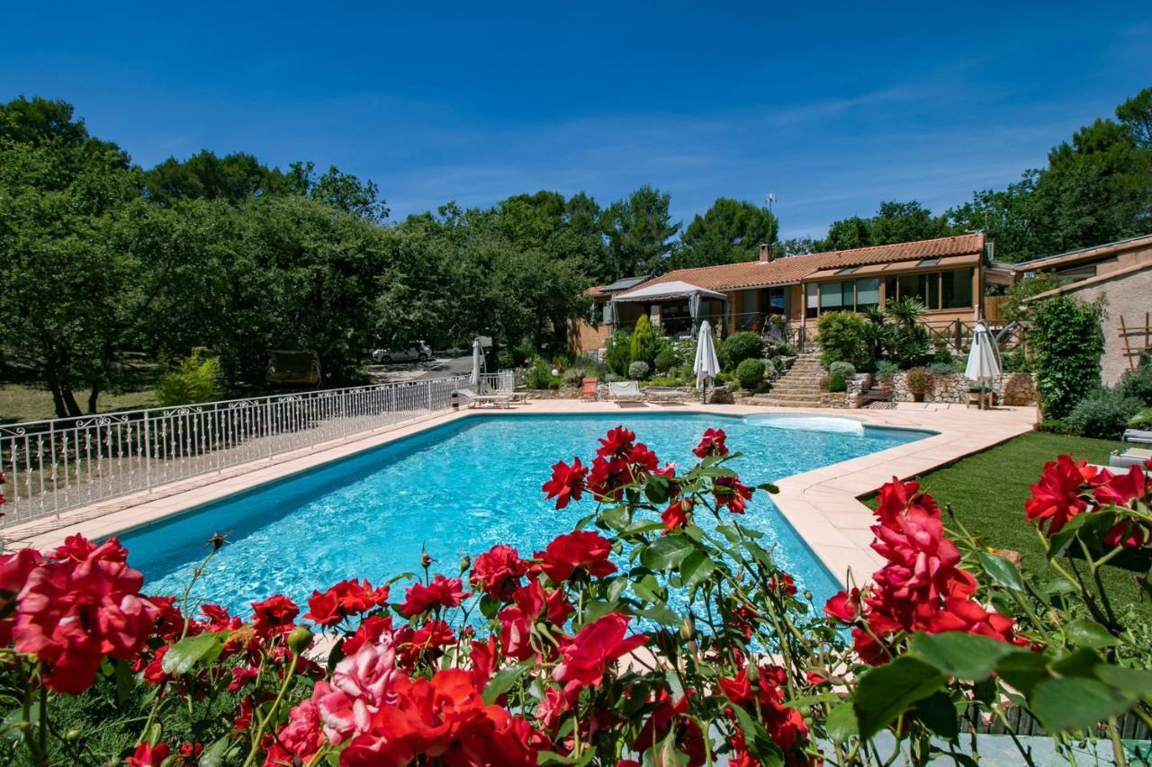 Villa Victoria Gréasque Exteriör bild